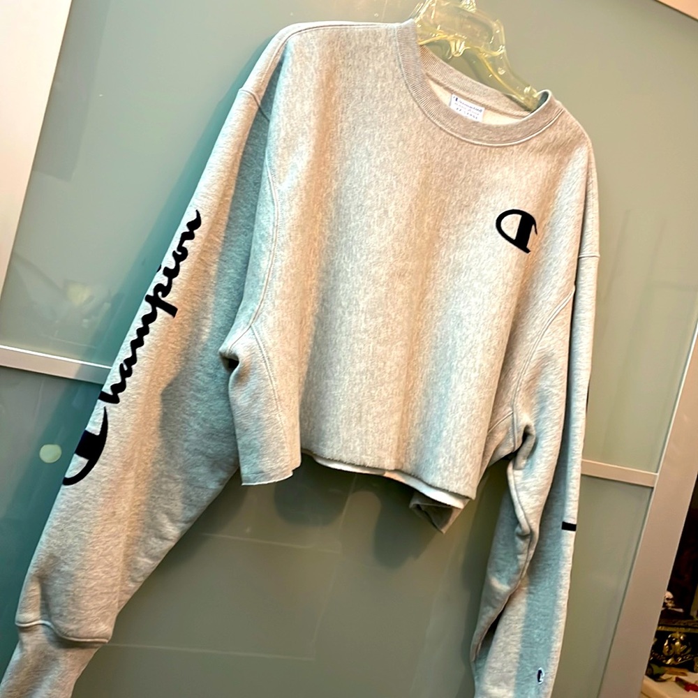 Champion grey cropped sweatshirt XXL